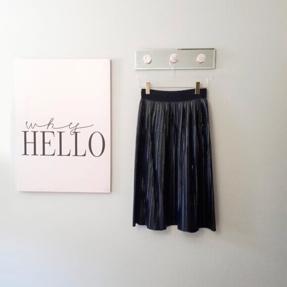 NWOT Zara black faux leather patent pleated A-line midi skirt, S - Picture 8 of 12